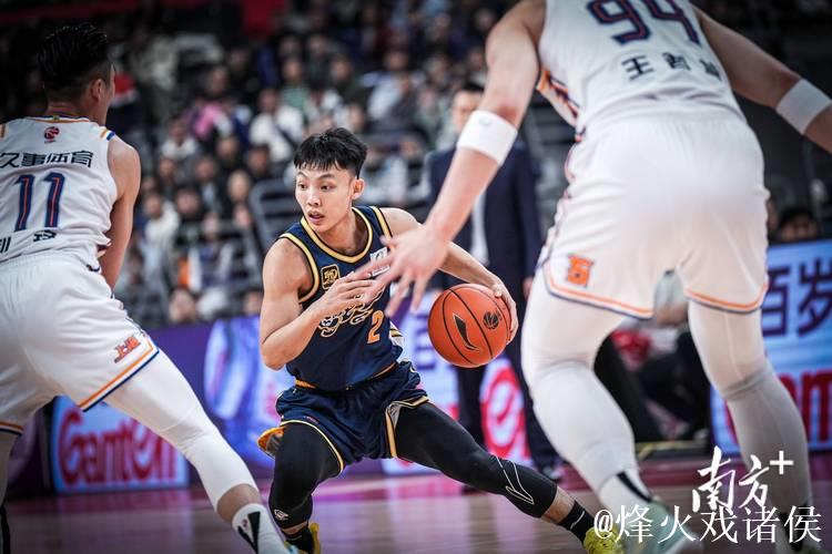 CBA-徐杰15+6 广东东阳光轻取长白山恩都里迎连胜 CBA-徐杰15+6 广东东阳光轻取长白山恩都里迎连胜